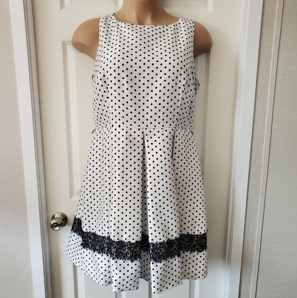 Danny & Nicole Dresses & Skirts - Danny And Nicole Polka Dot Dress